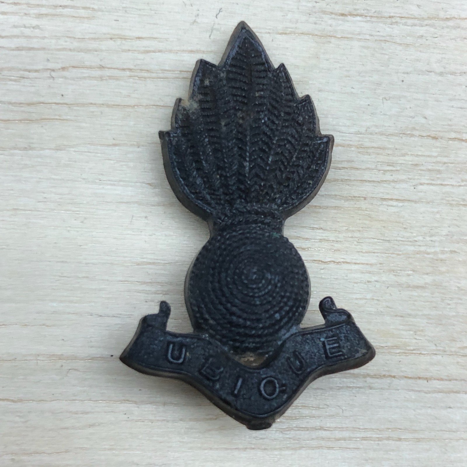 Original British Army Collar Badge - Royal Artillery