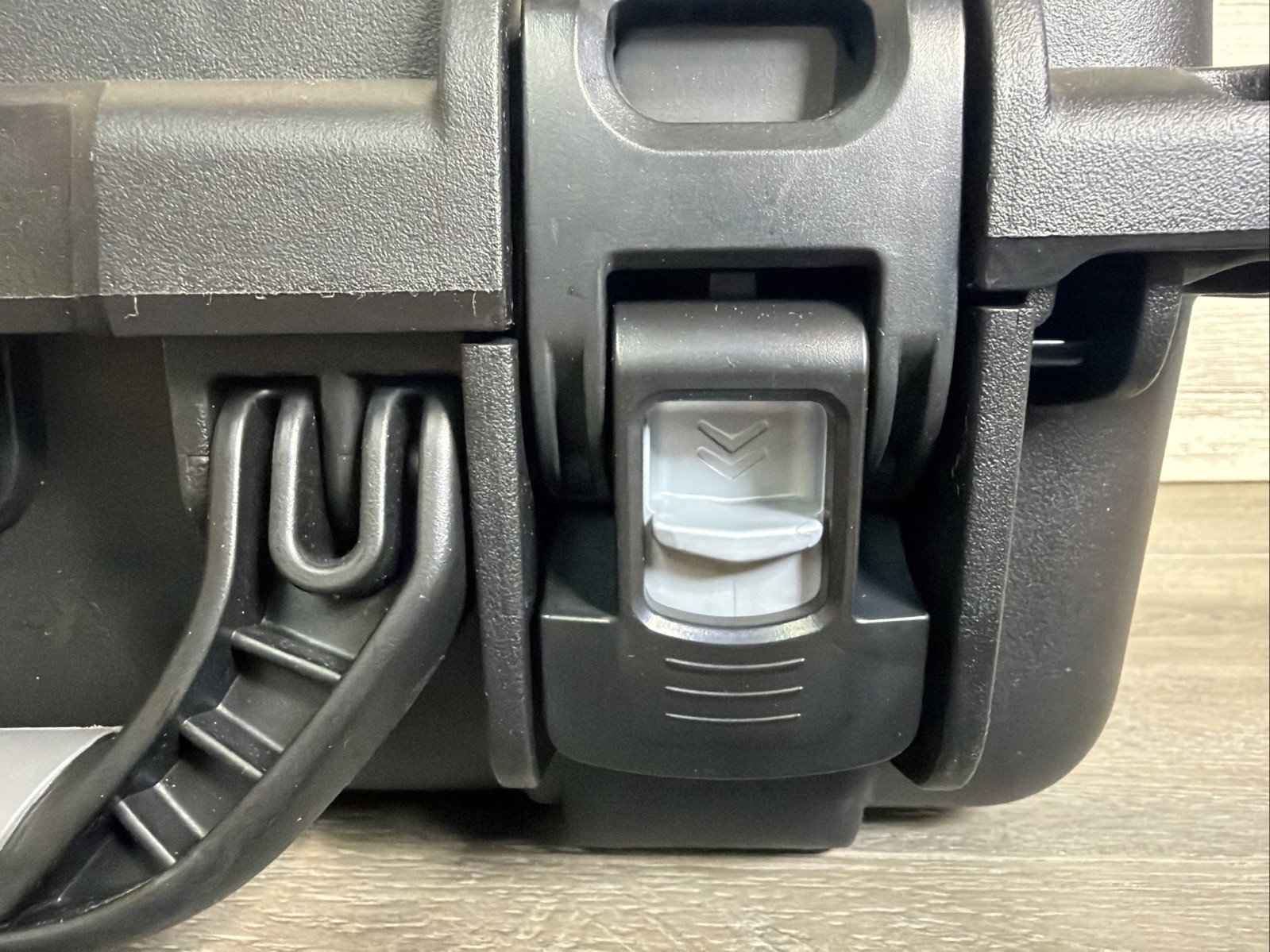 NANUK 920 HARD SHELL CASE (WITH PICK & PLUCK FOAM INSERT)