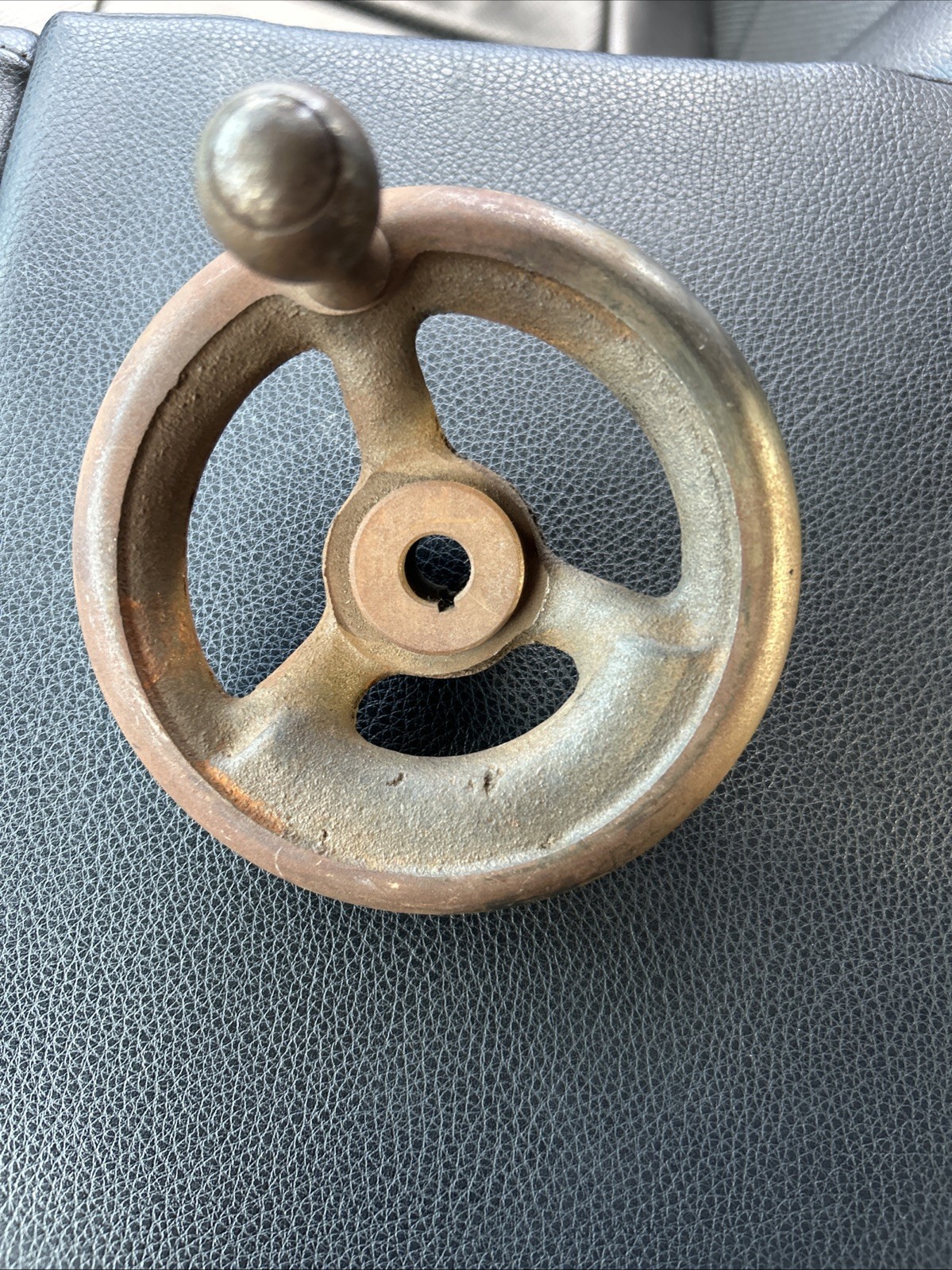 VINTAGE CAST IRON  SMALL MACHINE HANDWHEEL For Lathe Or Machinery