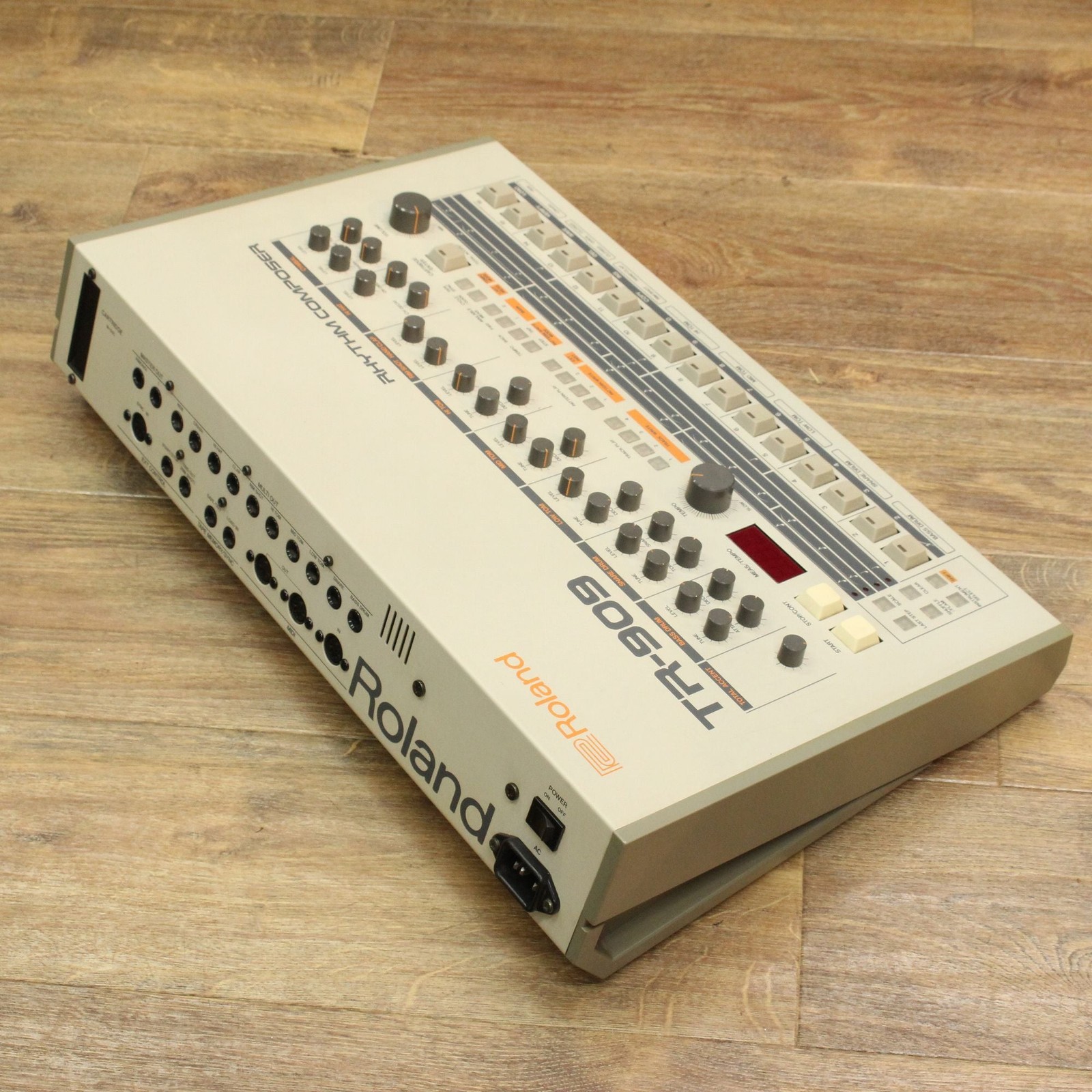 ROLAND TR-909 Rhythm Composer [360131]