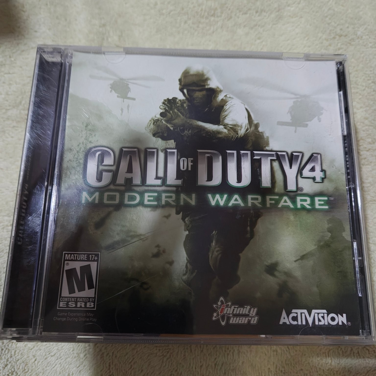 Call of Duty 4 Modern Warfare Standard Case Multi-Platform Rare