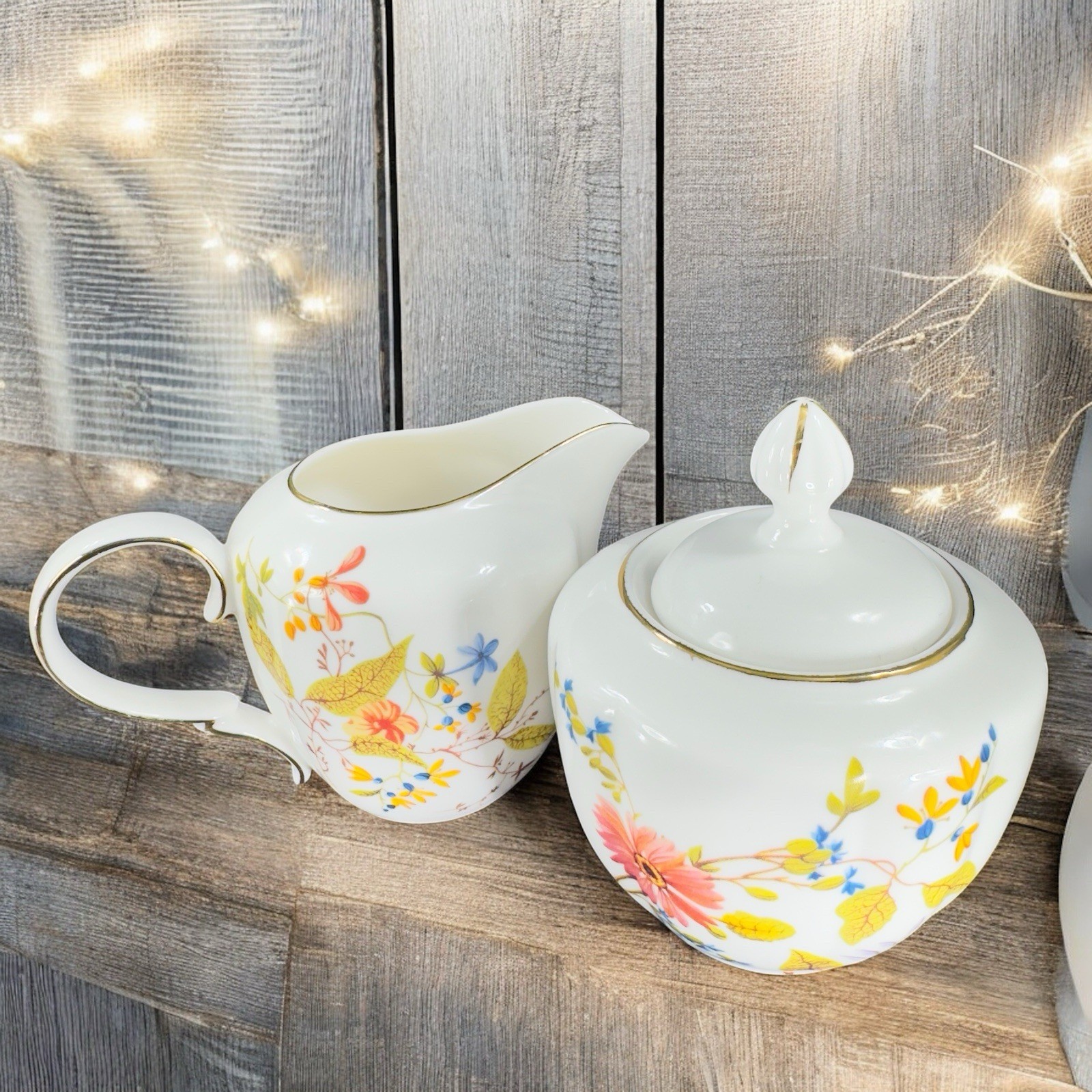 Meritage Pink Astor Creamer And Sugar Set Gold Trim Floral Pattern Porcelain VTG