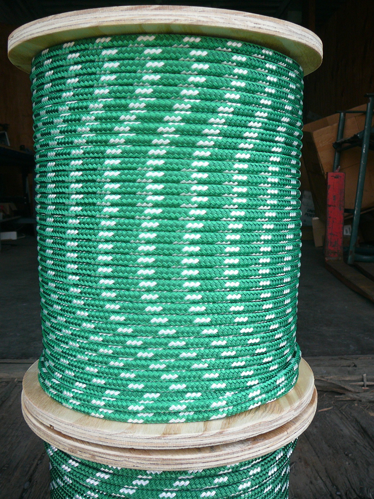 NovaTech XLE Halyard Sheet Line, Dacron Sailboat Rope 5/16" x 112' Green/White