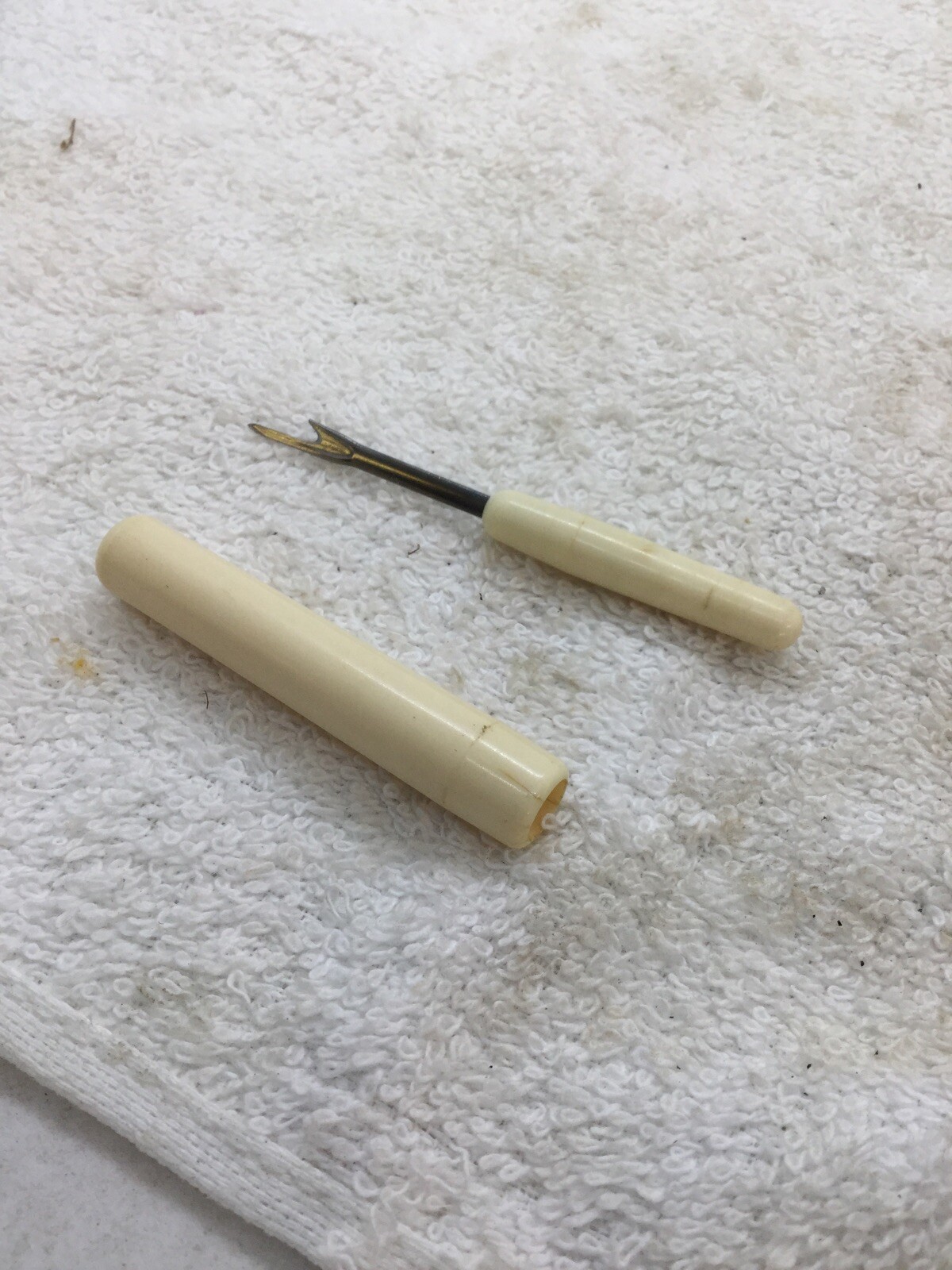 Lot Of 6 Assorted Needlework Tools