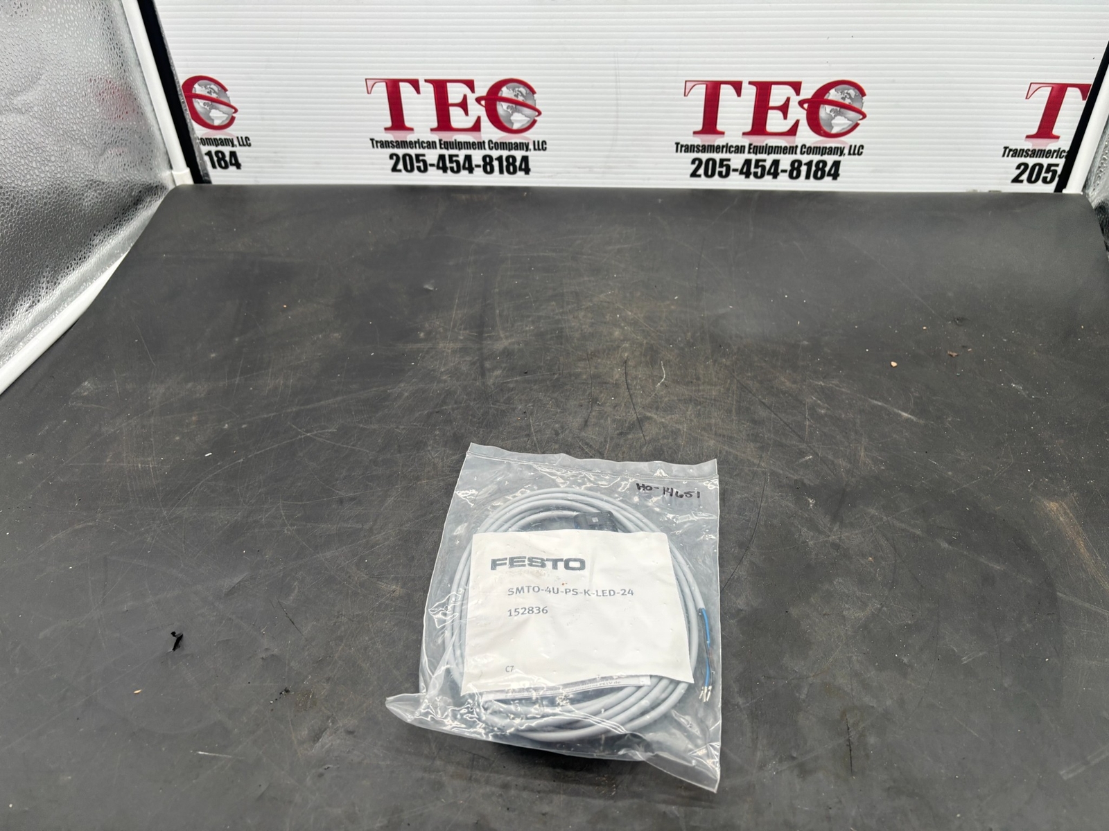 Festo SMTO-4U-PS-K-LED-24 Proximity Sensor