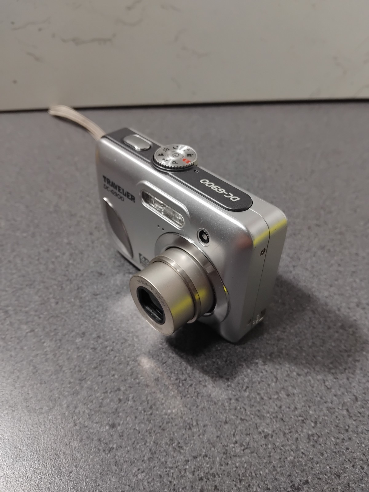 Traveler DC6900 6.0MP Digital Camera - Silver