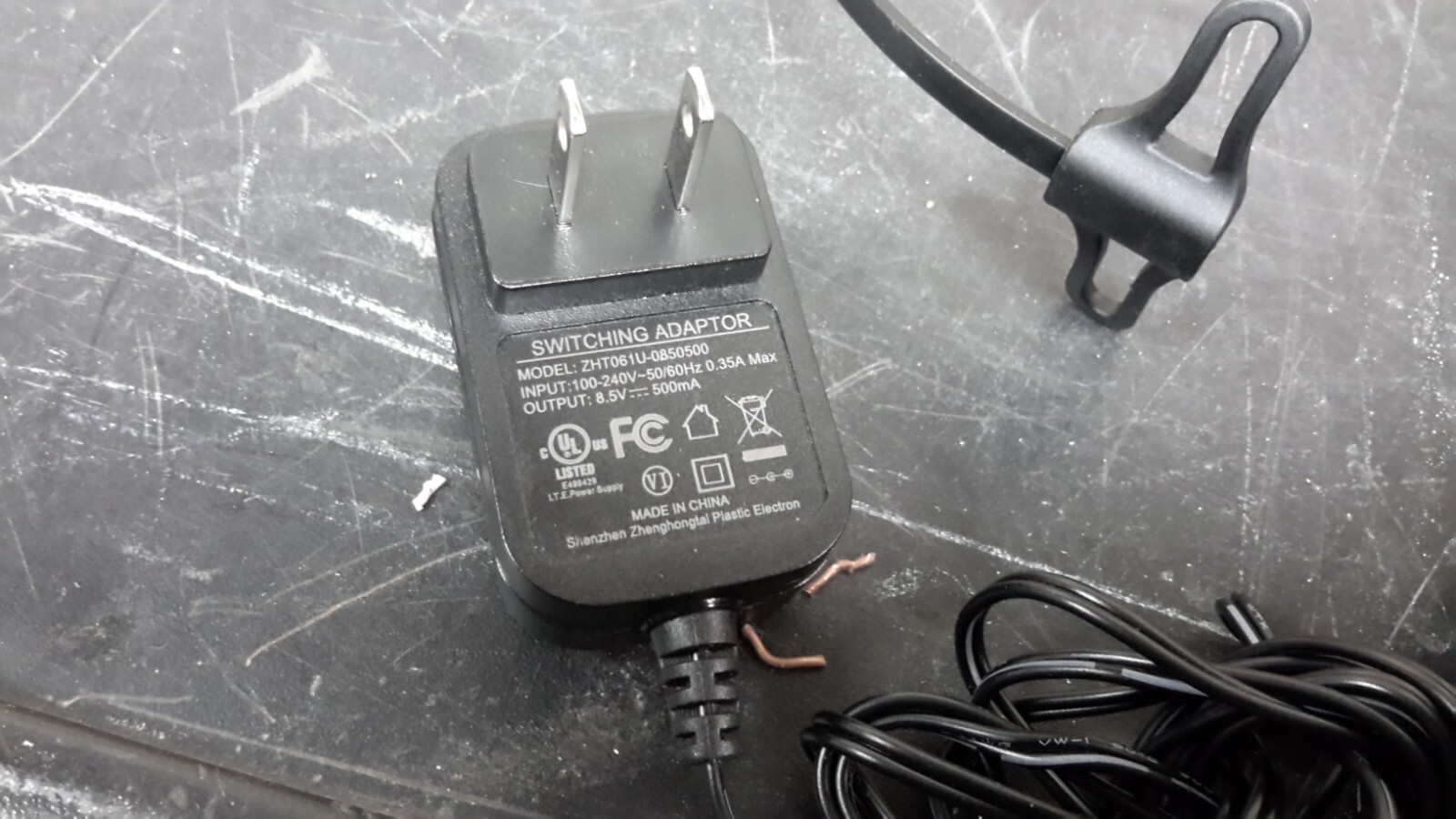 Discover model D904 Headset, base, battery OPEN BOX APPEARS NEW