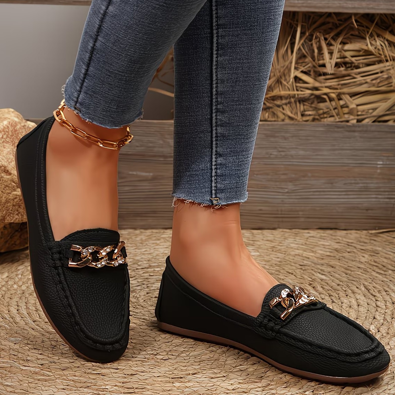 Women's Casual Flat Loafers Metal Accents Slip-On Shoes Business Casual Shoes