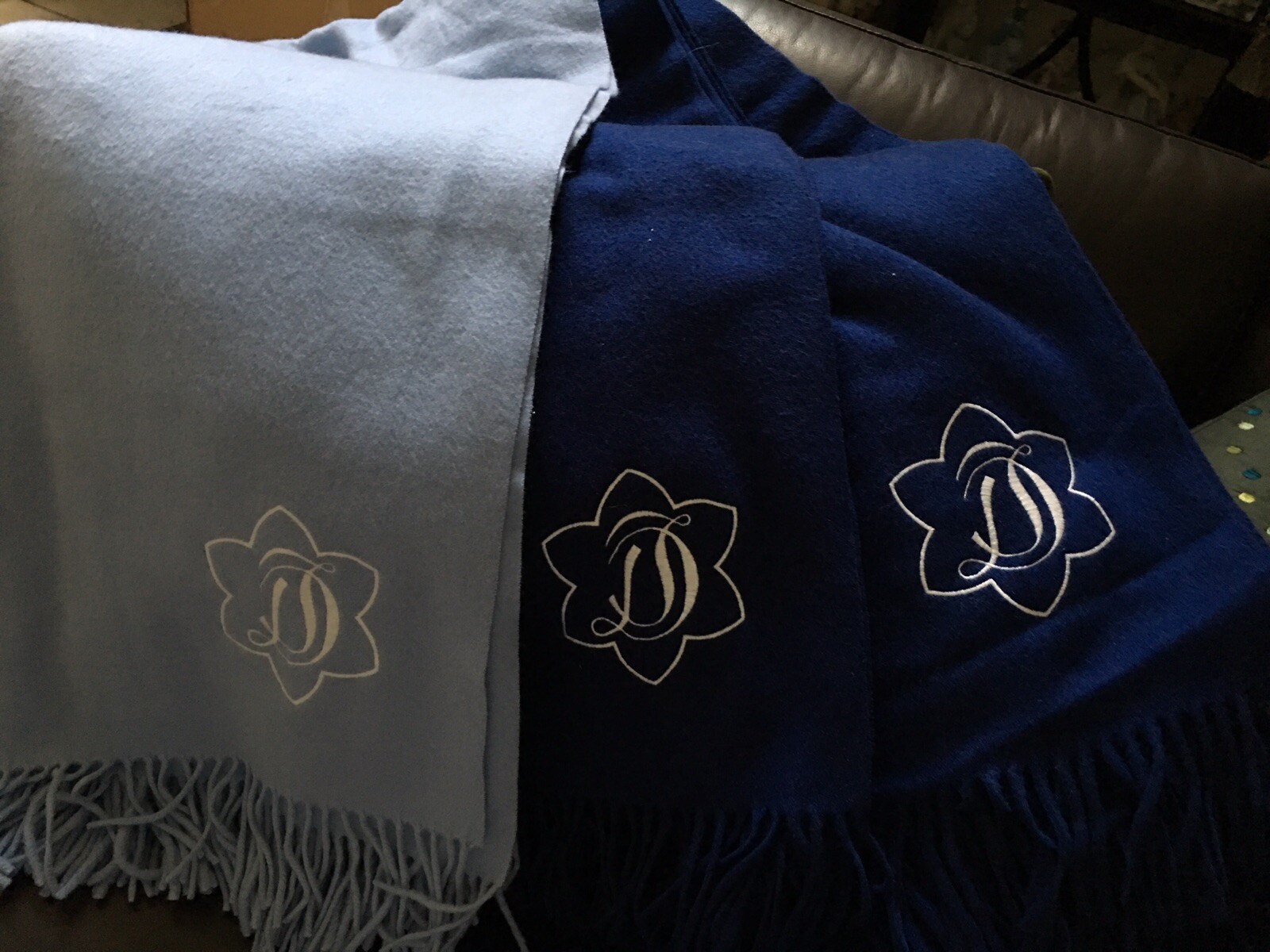 JAMES DRAPER NAVY OR LT BLUE FRINGE THROW BLANKET 90% WOOL/10% CASHMERE  NEW