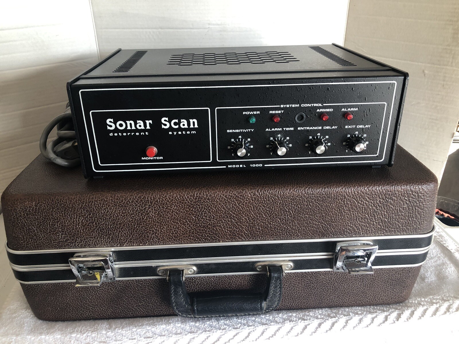 Sonar Scan Deterrent System Receiver Sonar Scan Inc  Model 1000R
