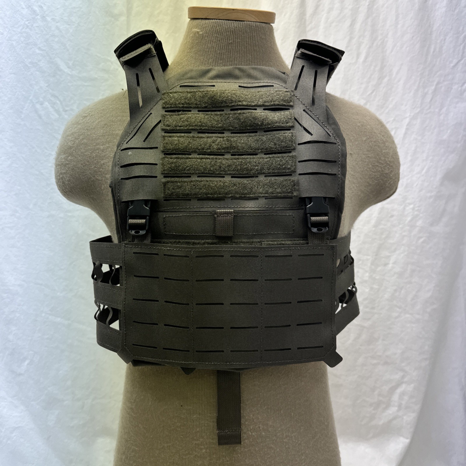London Bridge Trading Mas Grey LBT-6094G3-L Large Plate Carrier Vest