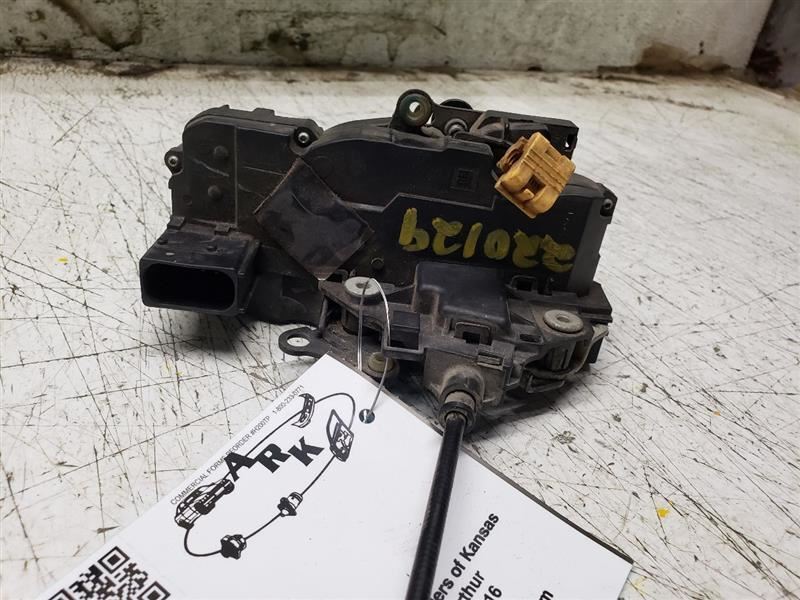 G6 2006 Keys/Latches/Locks 1027001