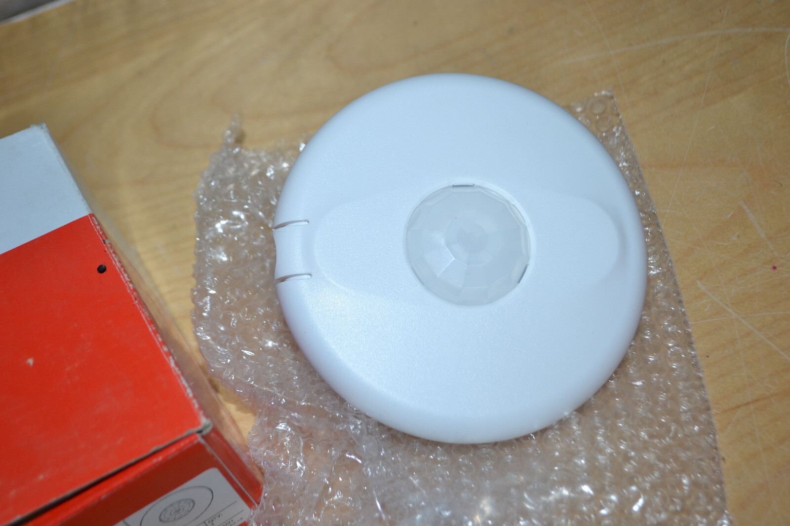 Pass & Seymour Legrand CS1200LV ~ 360 PIR Occupancy Sensor 120-347 VAC 50/60 Hz