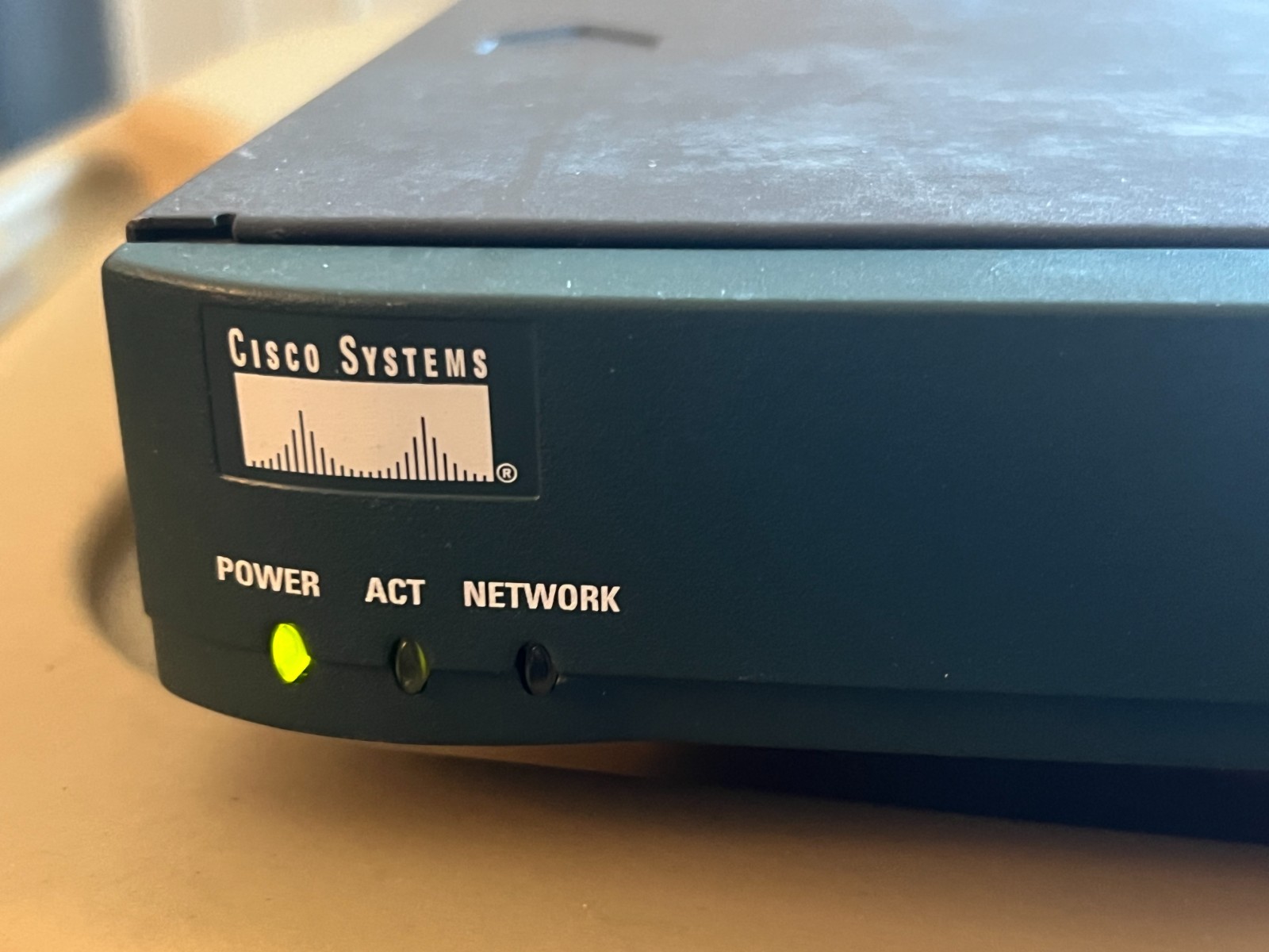 Cisco Systems VPN Firewall Security Appliance w/ Rack Ears PIX 515E