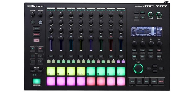 Roland MC-707 GROOVEBOX Sampler Sequencer 8 tracks from JAPAN Tested