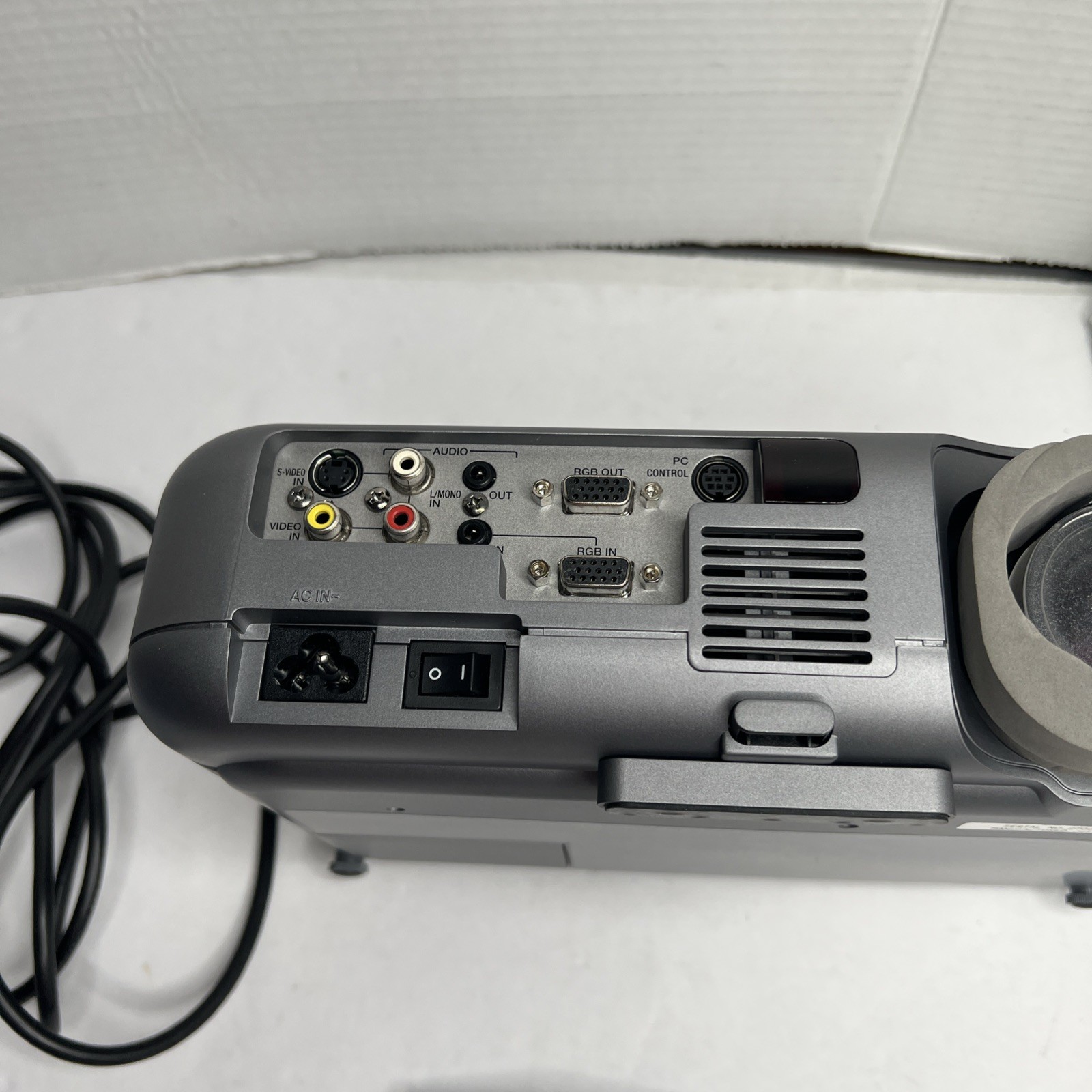 NEC VT45K Video Projector