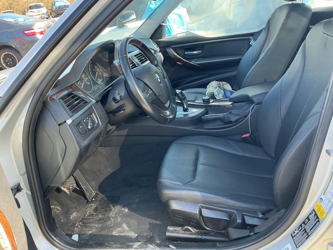 320I 2013 Glove Box 4969493