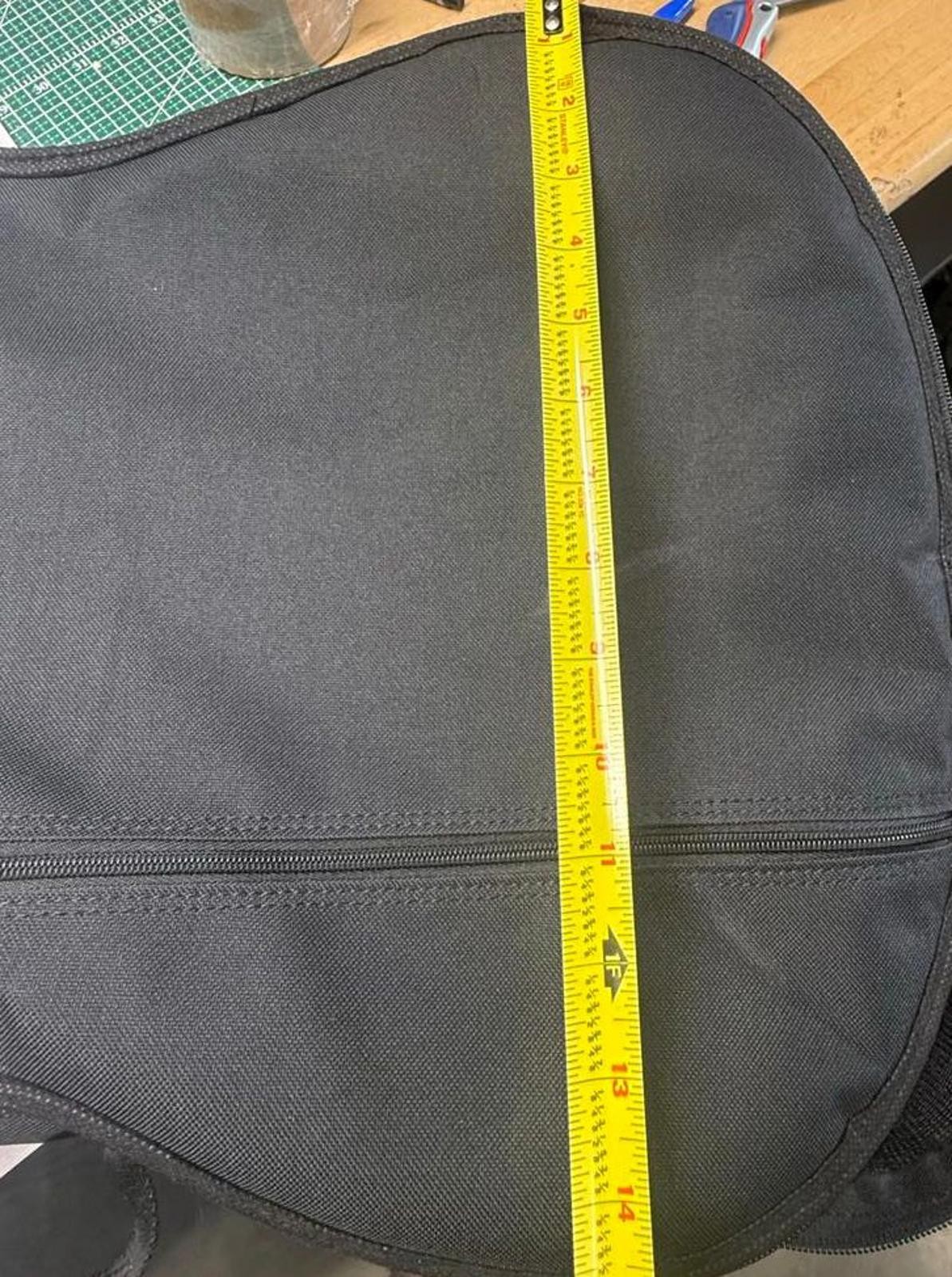 Levy 39" Black Soft Guitar Case with Shoulder Straps and Front Pocket