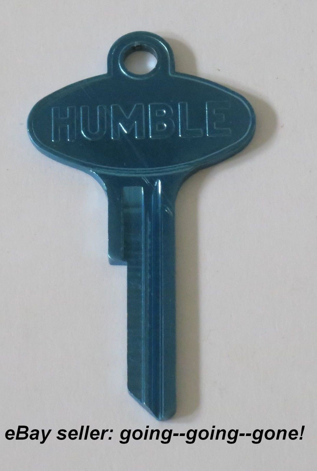 VINTAGE HUMBLE OIL CO KEY BLANK Y131 CHRYSLER PLYMOUTH DODGE 1949-1955 BLUE