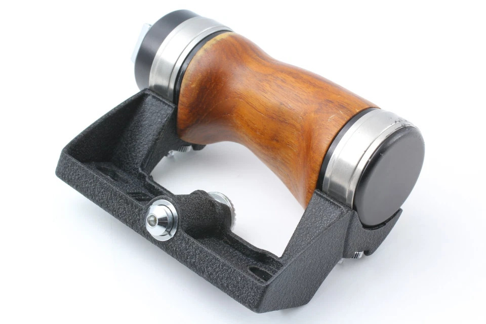 [Near Mint] Asahi Pentax Wood Hot Shoe Left Hand Grip for 6x7 67 67II Japan
