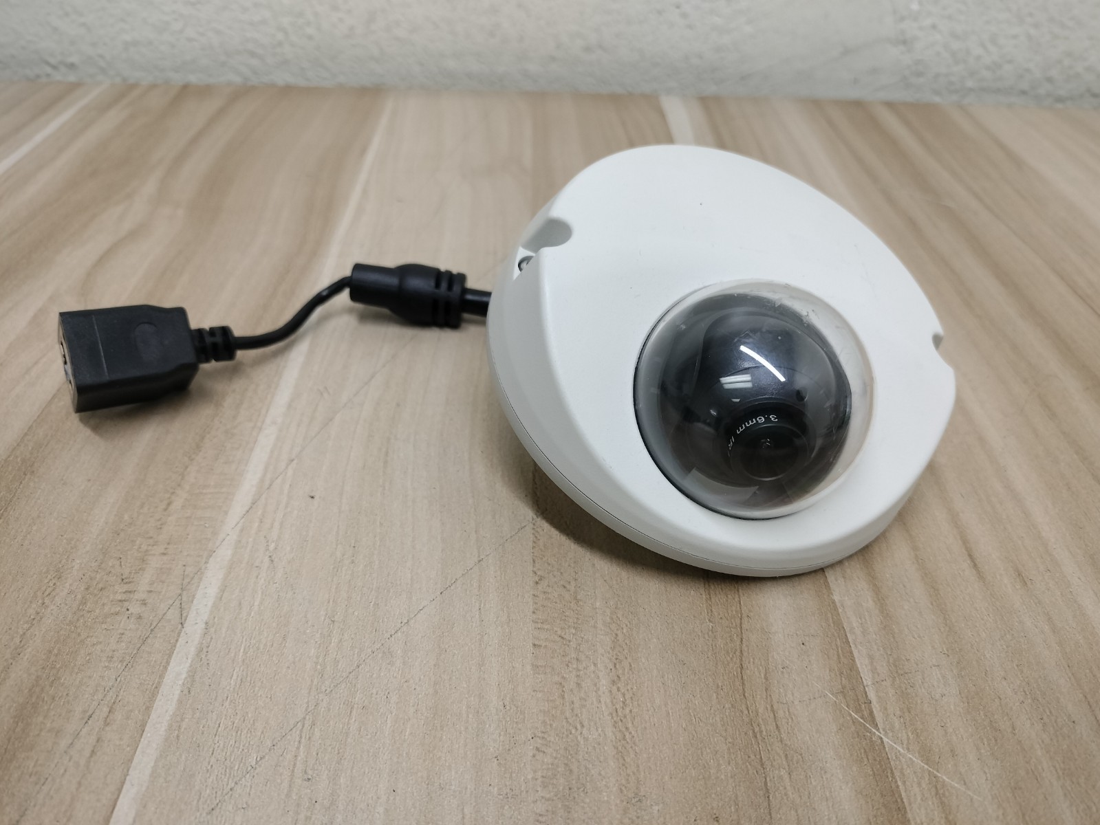 1MP Wedge (Flat Dome) Network Camera (A101UOF-3N)