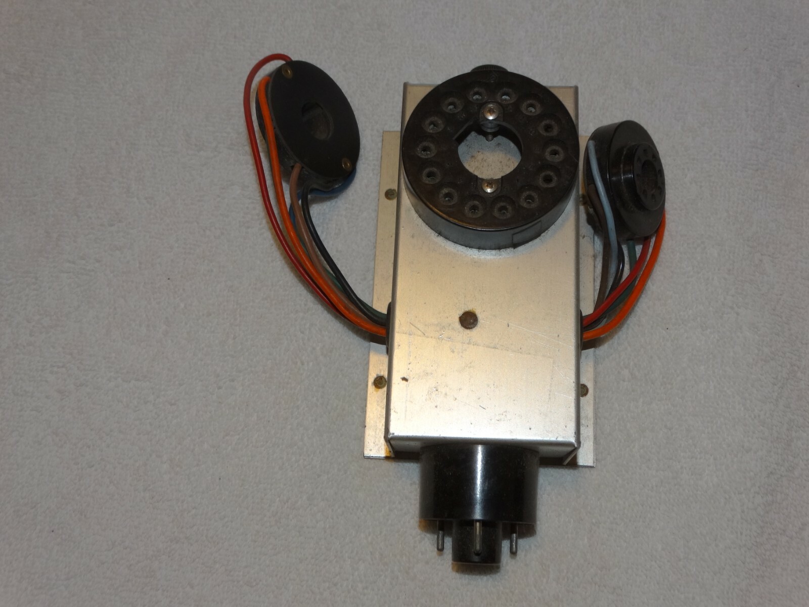 B&K  CRT Model C40 Color & 6.3 Volt 110 Degree Tube Adapter