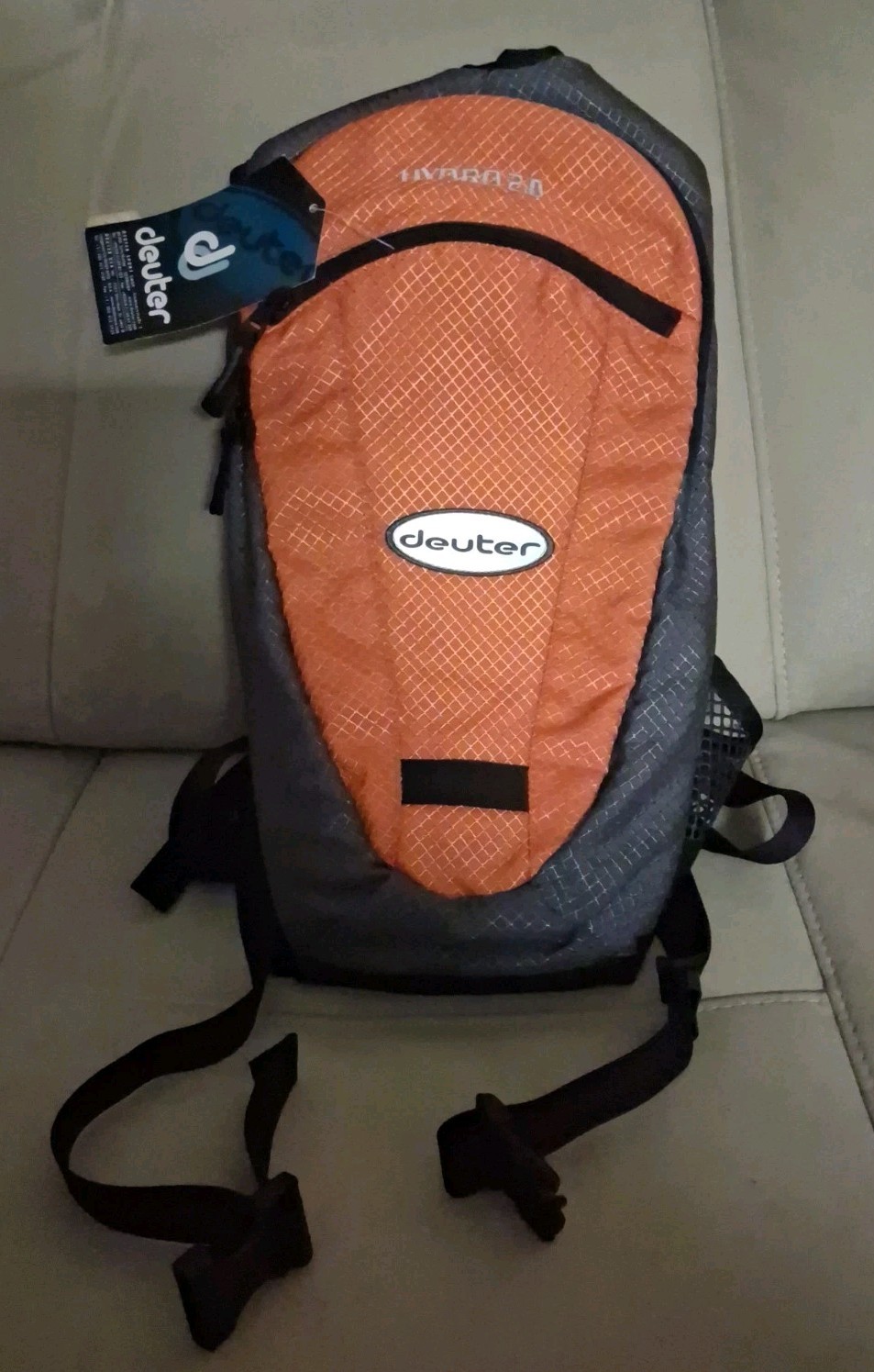 Deuter Hydro 2.0 Hydration Backpack H20 Hiking Cycling Day Pack NWT Orange 40cm