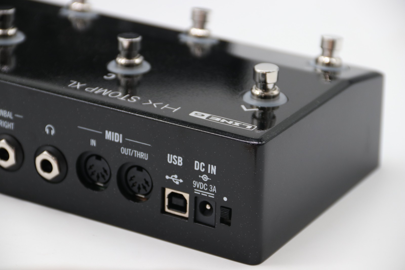 Line 6 HX Stomp XL Guitar Multi-effects Floor Processor - Black