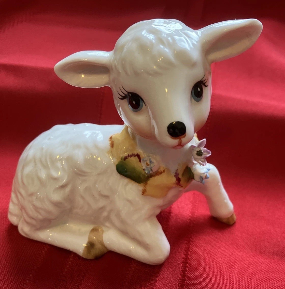 Vintage Made in Taiwan Porcelain Ceramic Lamb With Flowers Nice Condition