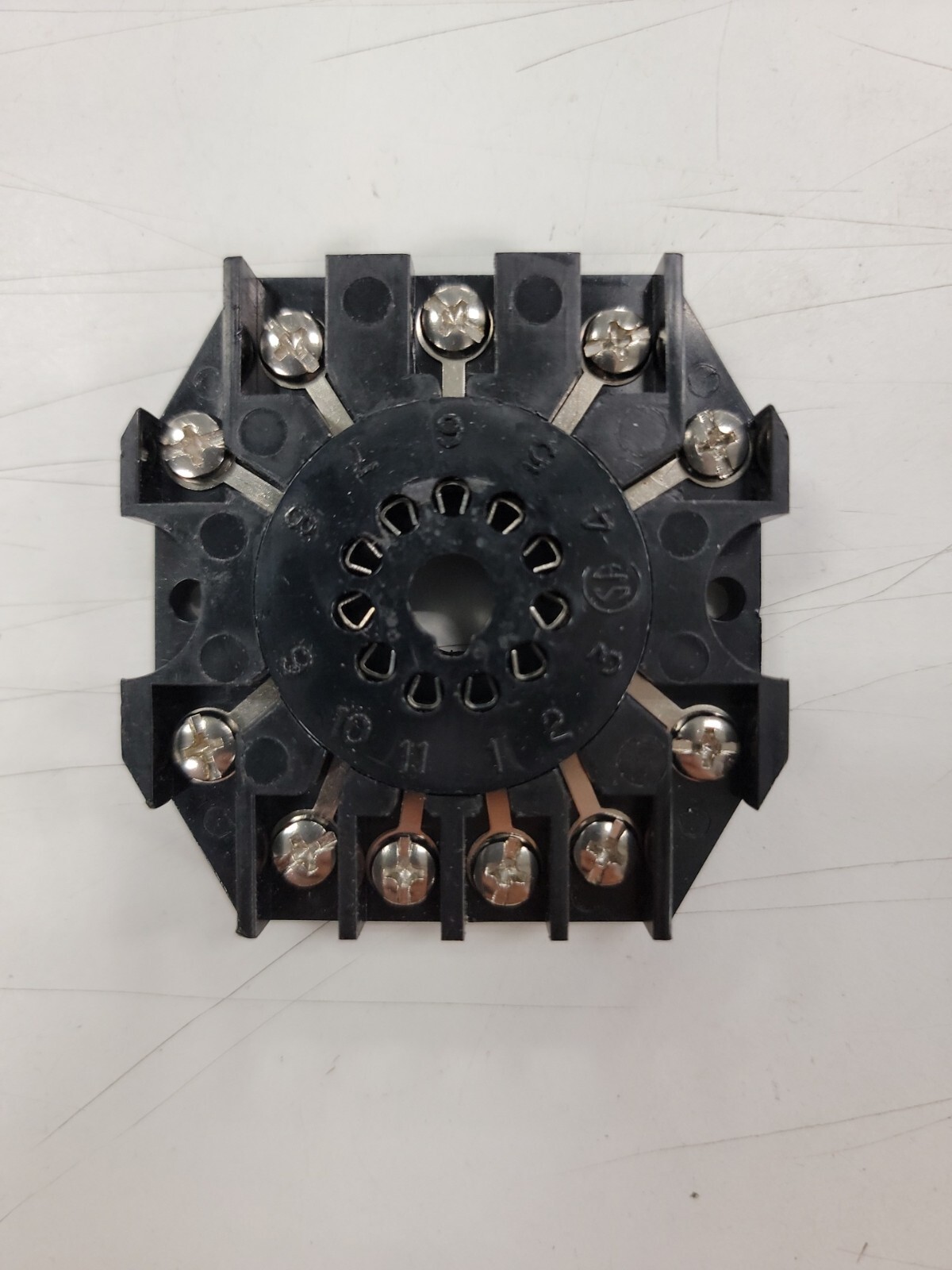 MAGNECRAFT 70-170 RELAY BASE SOCKET 11-PIN 10A 300V