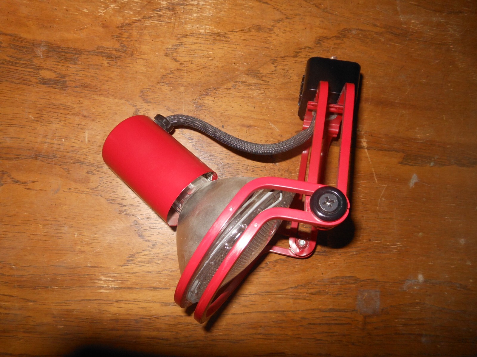 Juno Single Track Head Light Model T435RD In Red Par 30 Short Neck