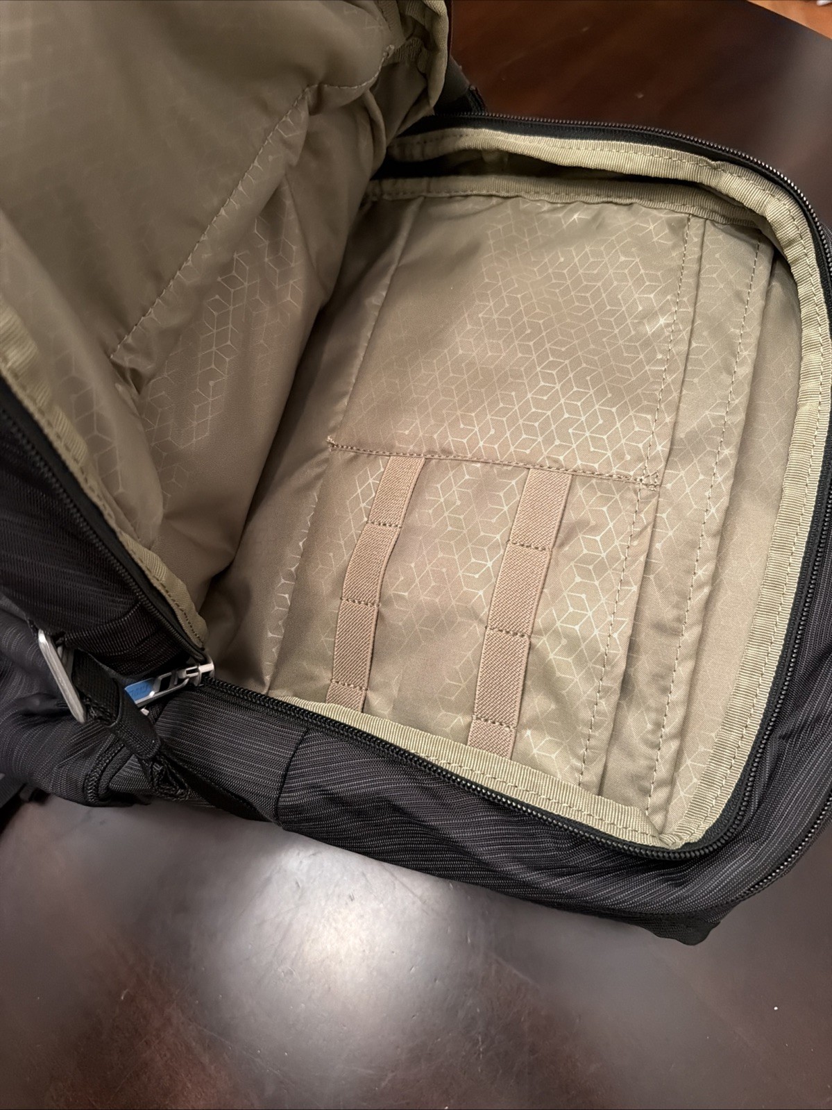 Thule Construct Backpack 28L - Black - 3205354 - Great Quality Product Design