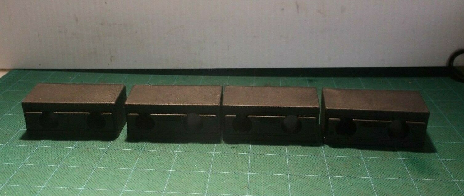 (4) Table Supports Off A Craftsman 69565857 Work Table