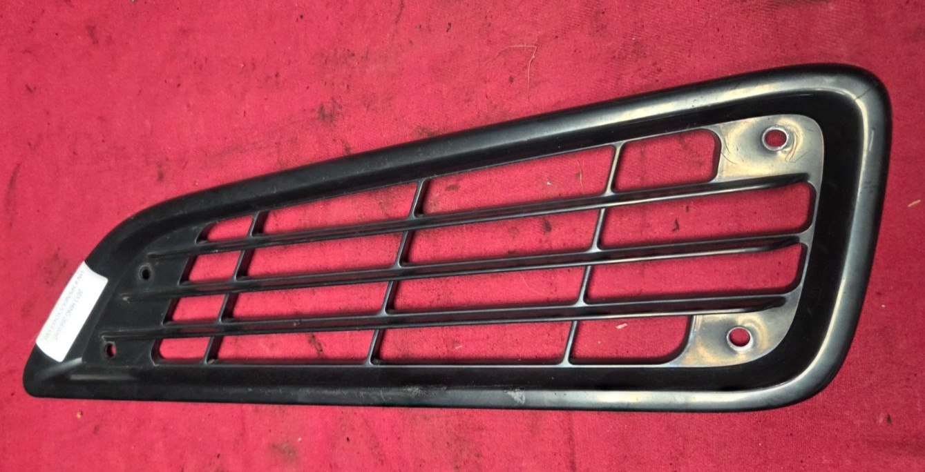TRIM PANEL HINO  LH DRIVERS AIR INTAKE VENT COVER/ GRILLE,  17883-1440