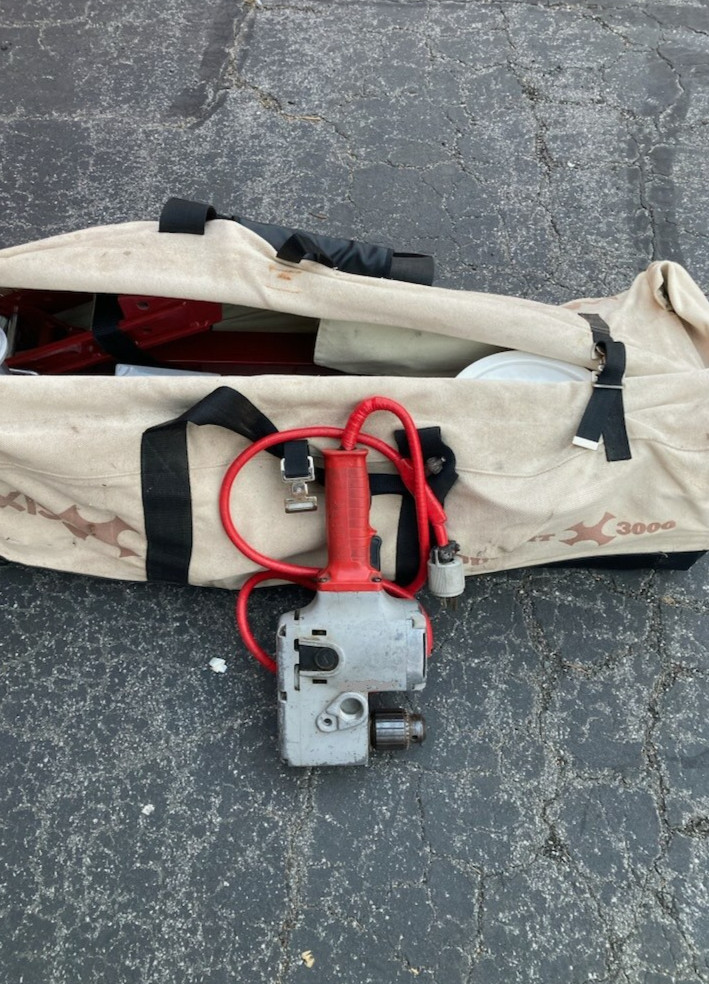 Maxis Pull It 3000 X wire tugger puller and storage bag