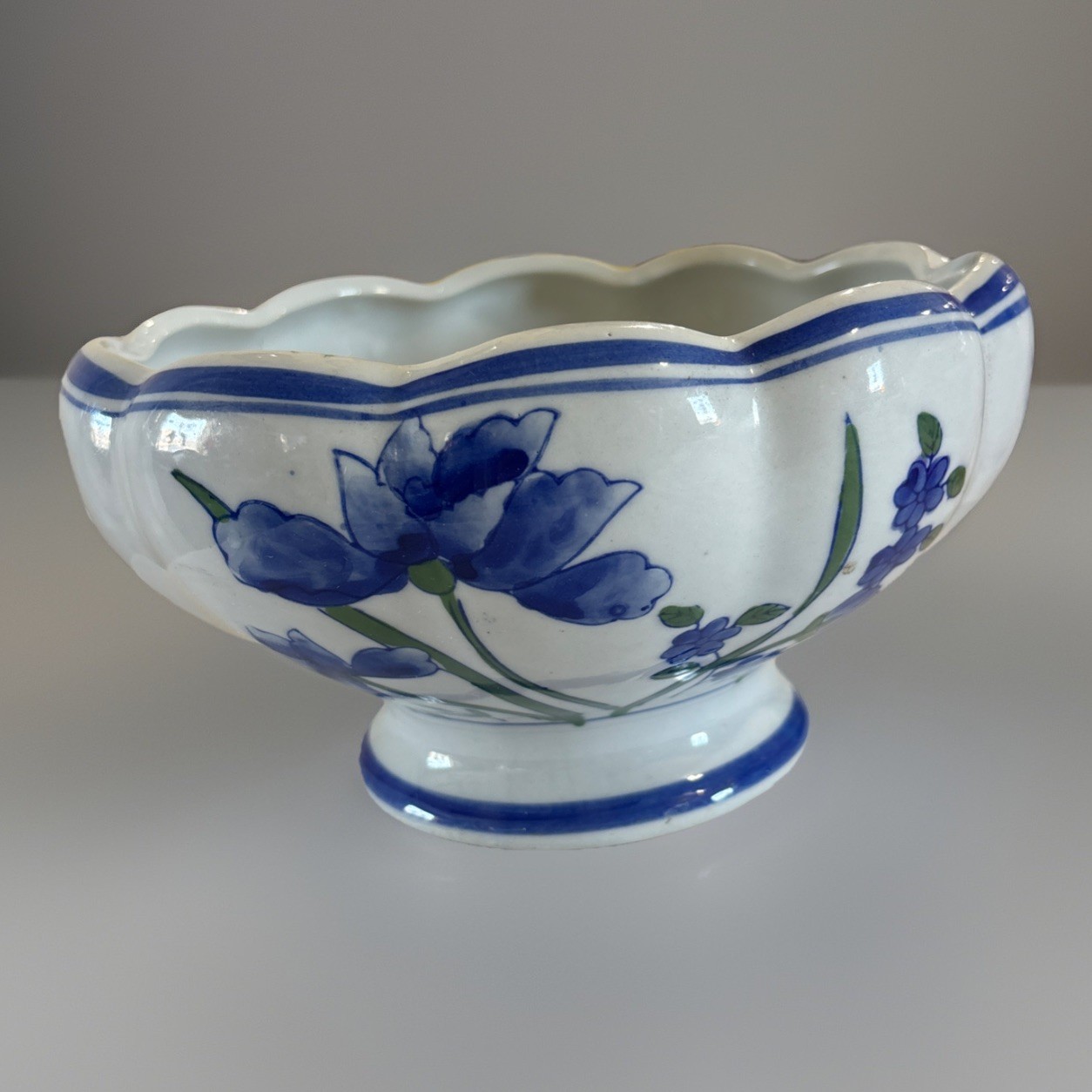Vintage AAA Imports Decoware Fine Pottery Footed Bowl Planter Blue Floral