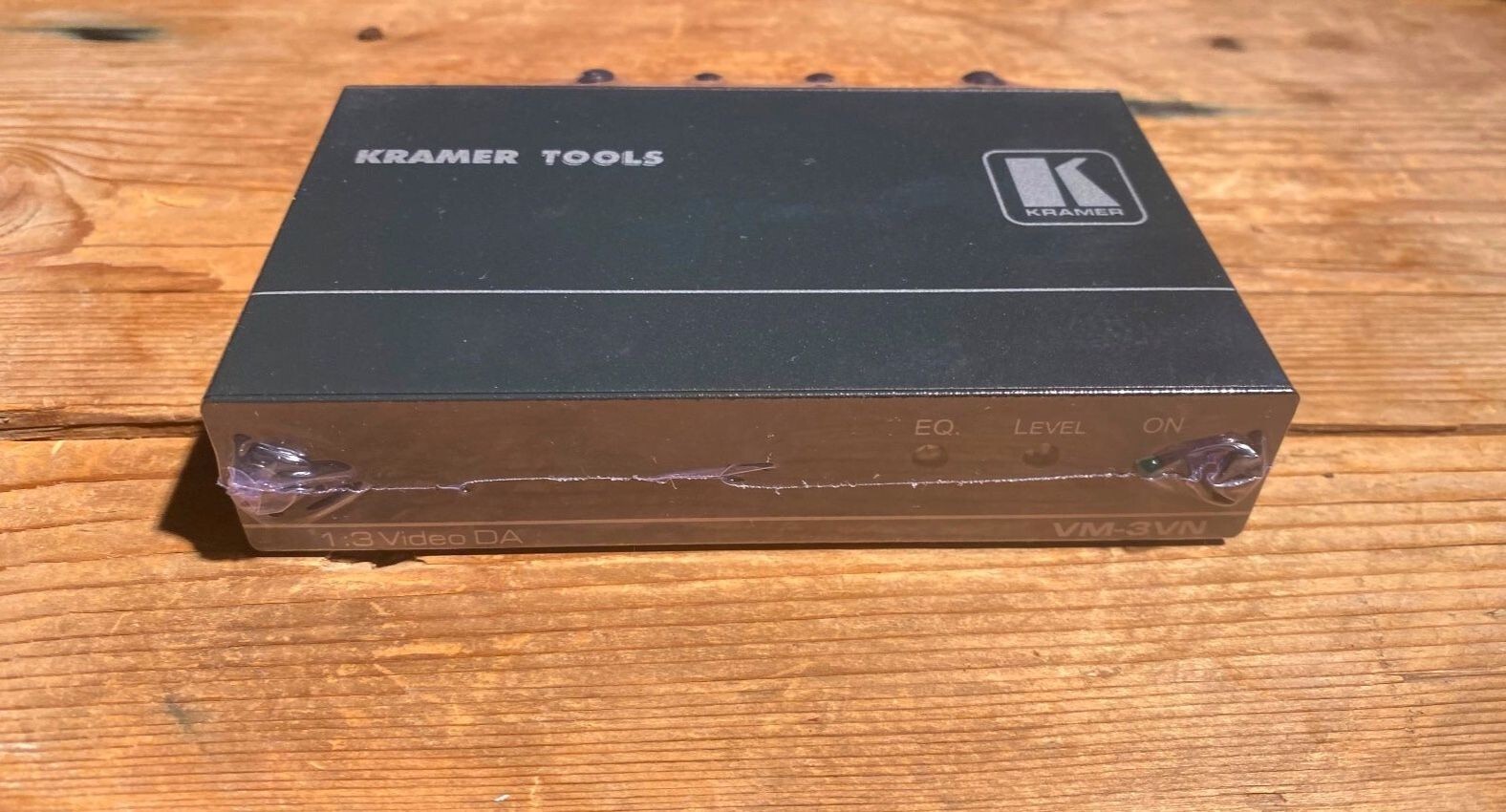 Kramer VM-3VN Composite Video 1:3