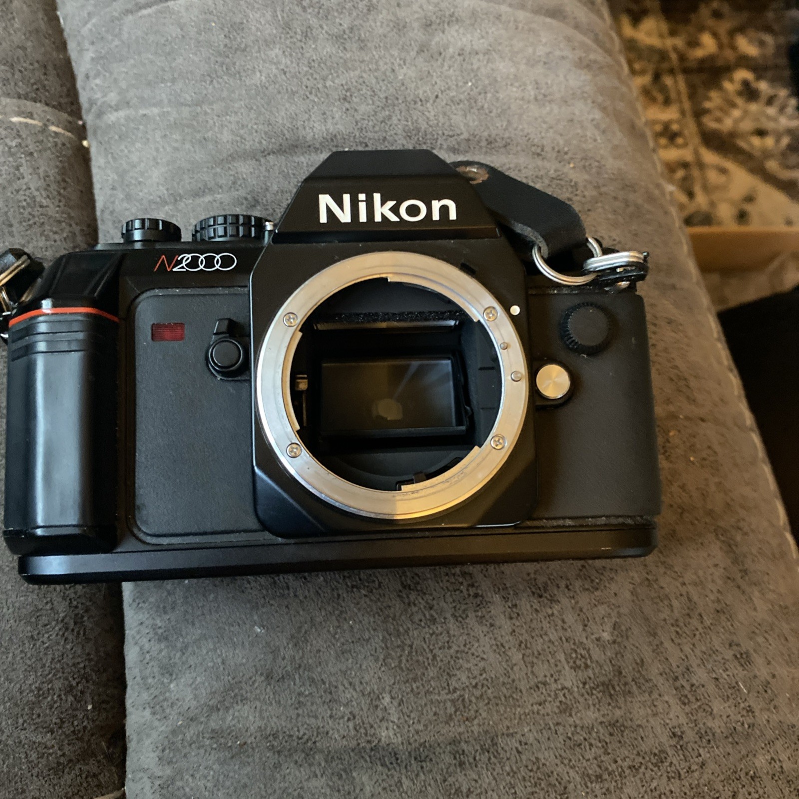 Nikon N2000 AF 35mm SLR Camera *BODY ONLY*