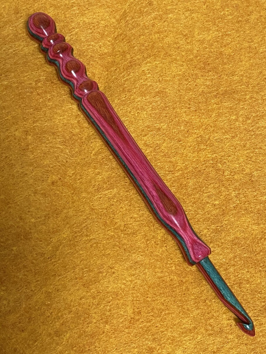 Hand carved SAILORS DELIGHT Wood  YARN  CROCHET HOOK  size H