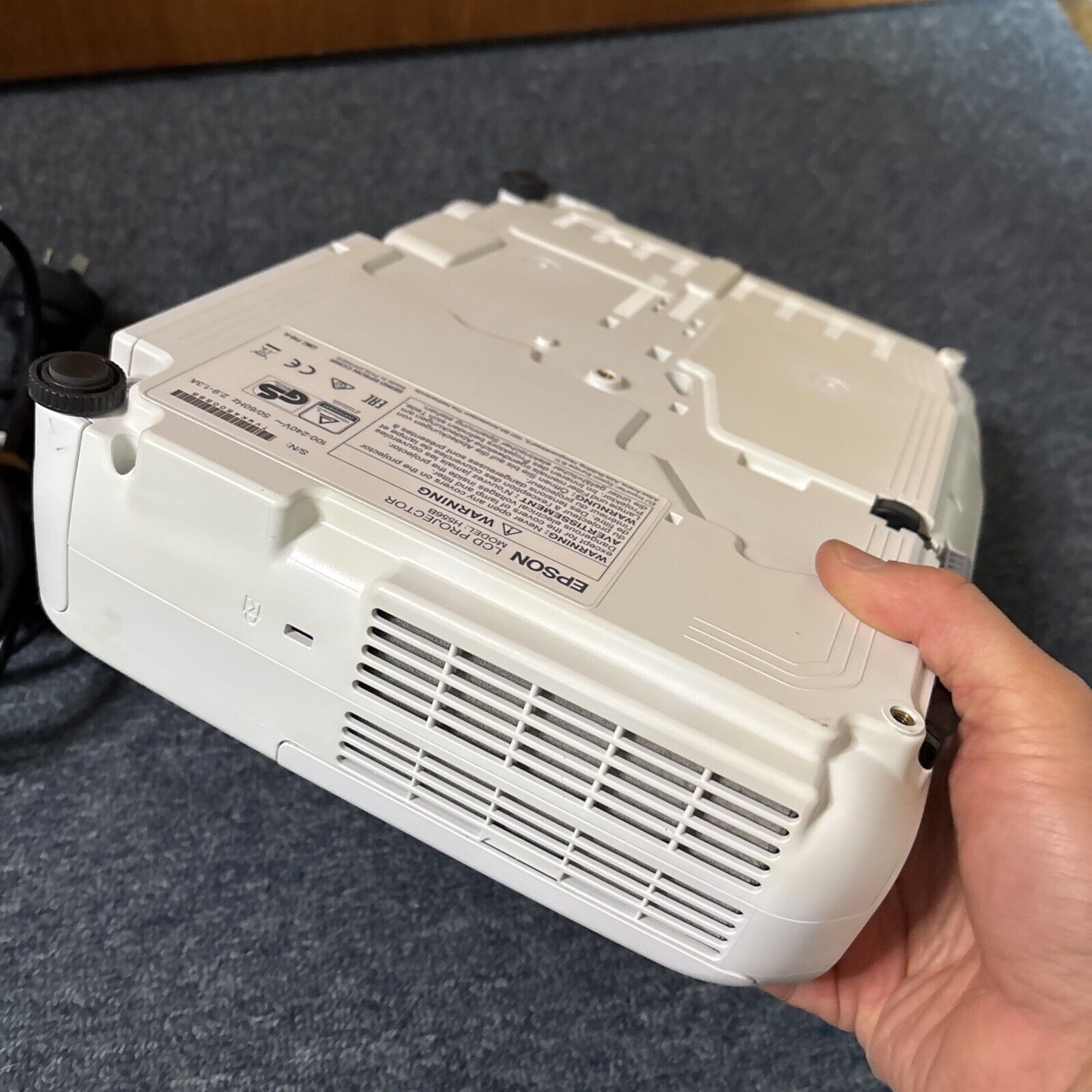 Epson EB-S120 LCD Projector HDMI VGA S-Video