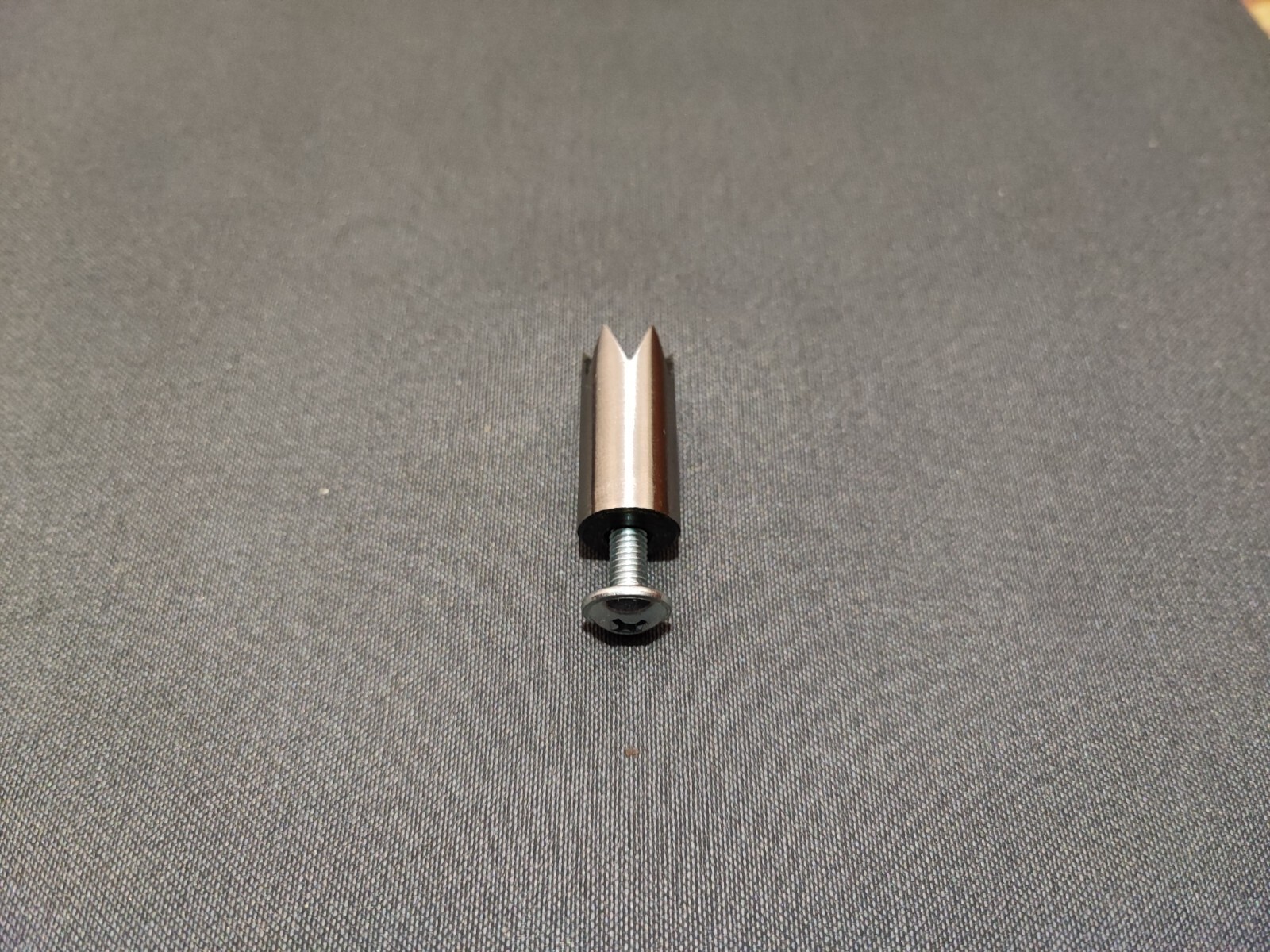 Crimp starter for blank cartridges.