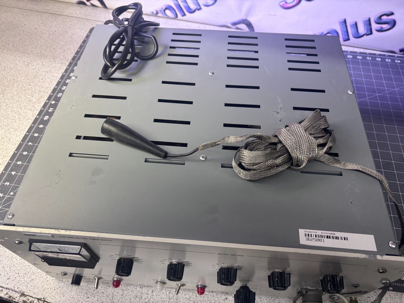 Fluke 410B 10kV DC High Voltage Power Supply.