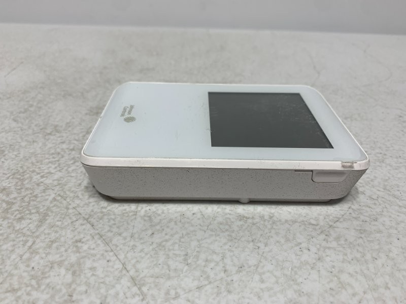Johnson Controls NSB8BHN241-0 Sensor 3% RH Temp Display White
