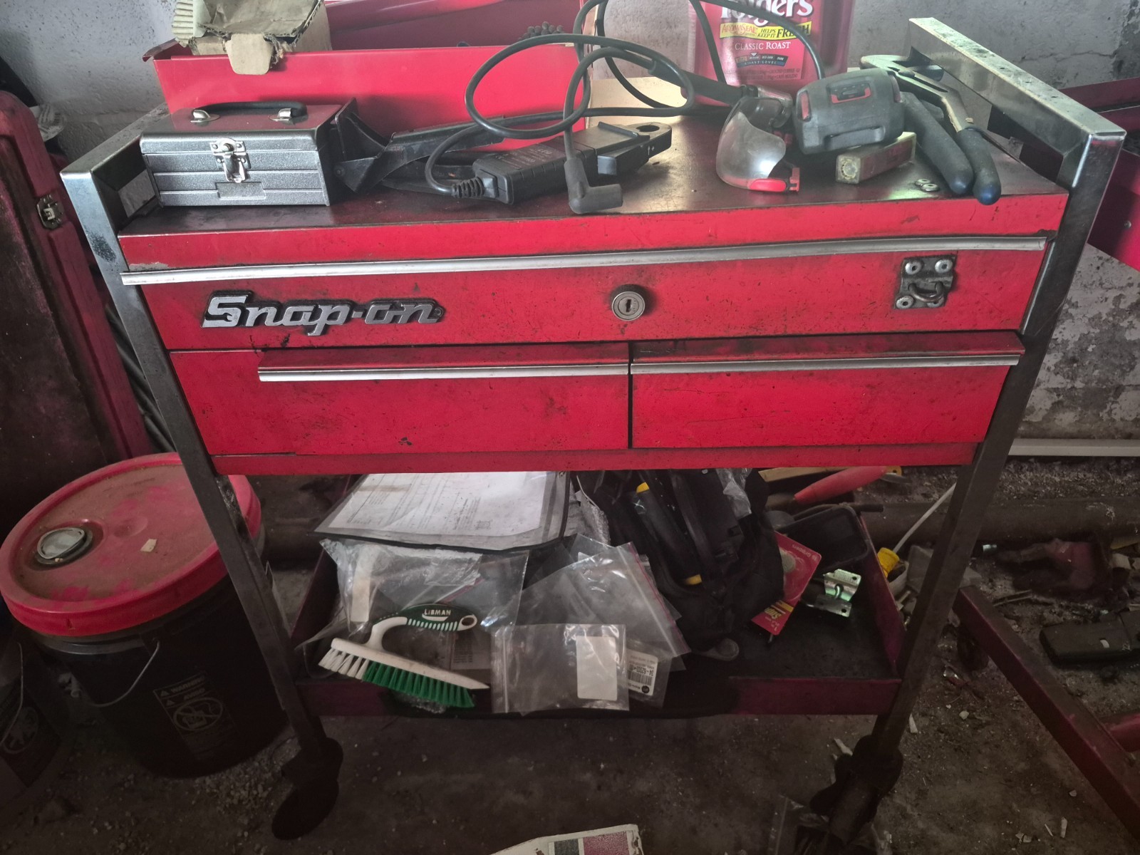 snap on big red tool box and side cabinet