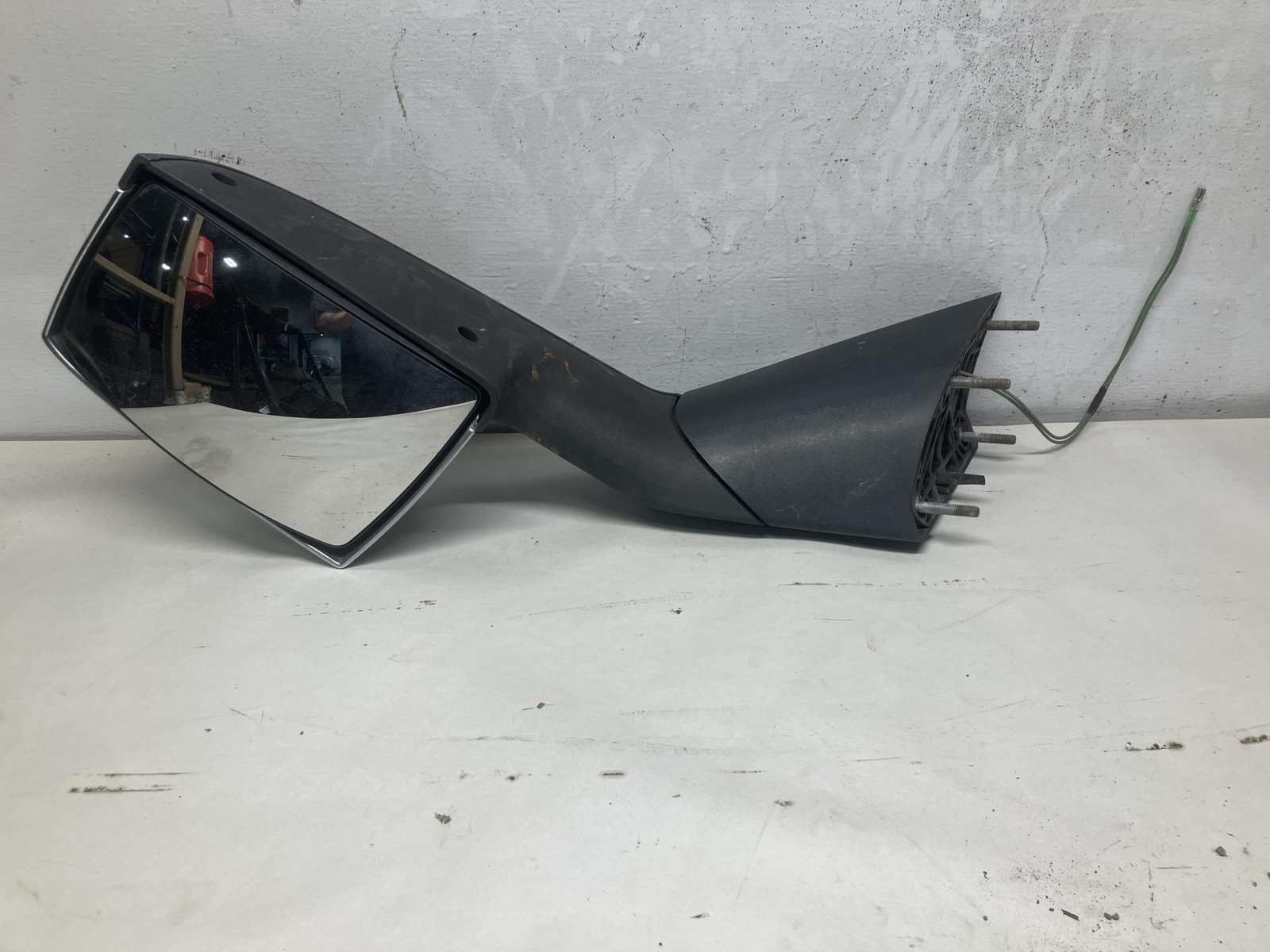 2018-2027 Volvo VNL Right/Passenger Hood Mirror - Used | P/N NA