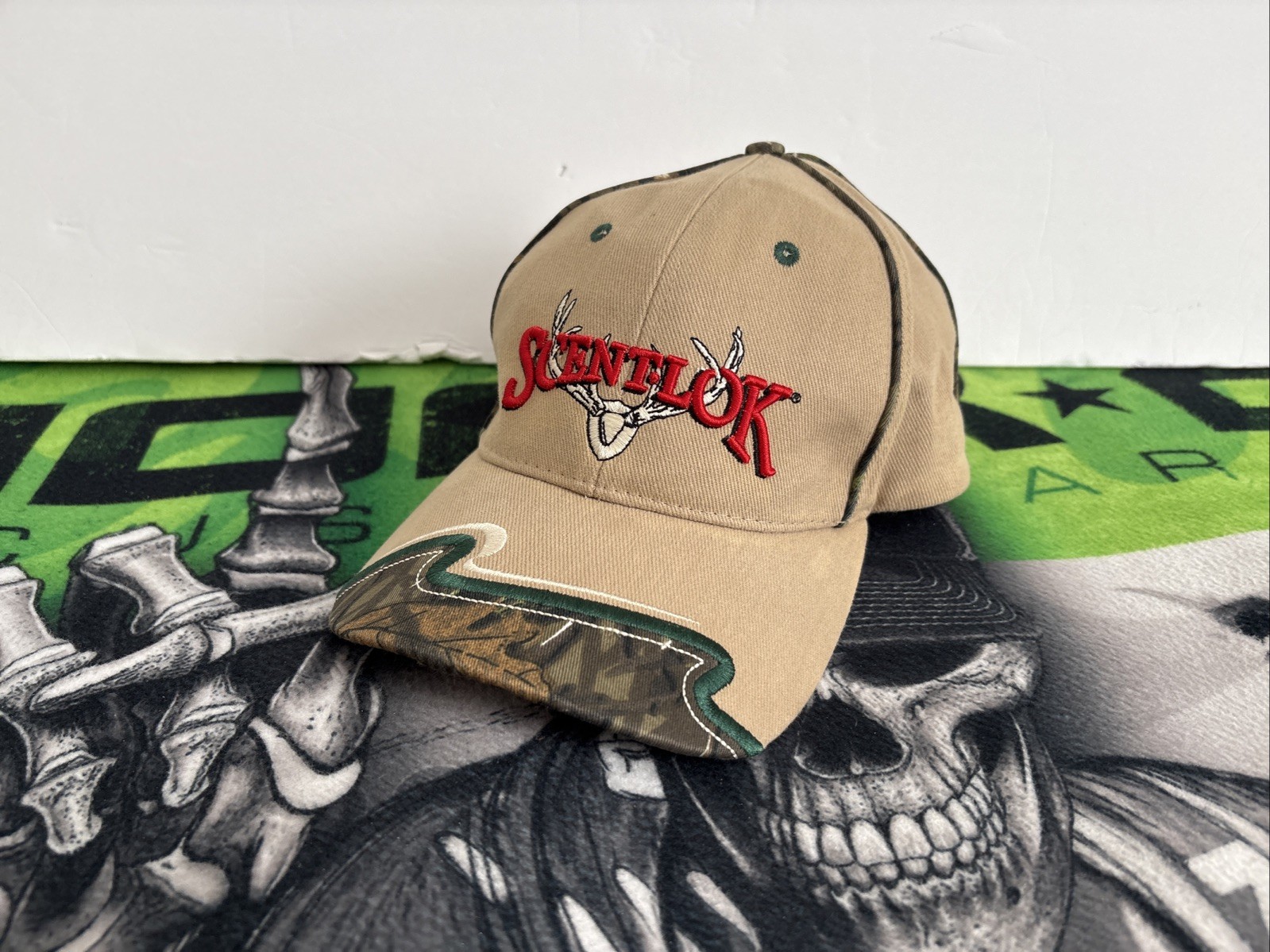 Scentlok Tan and Camouflage Hat Hunt Deer Skull Logo Adjustable Outdoors