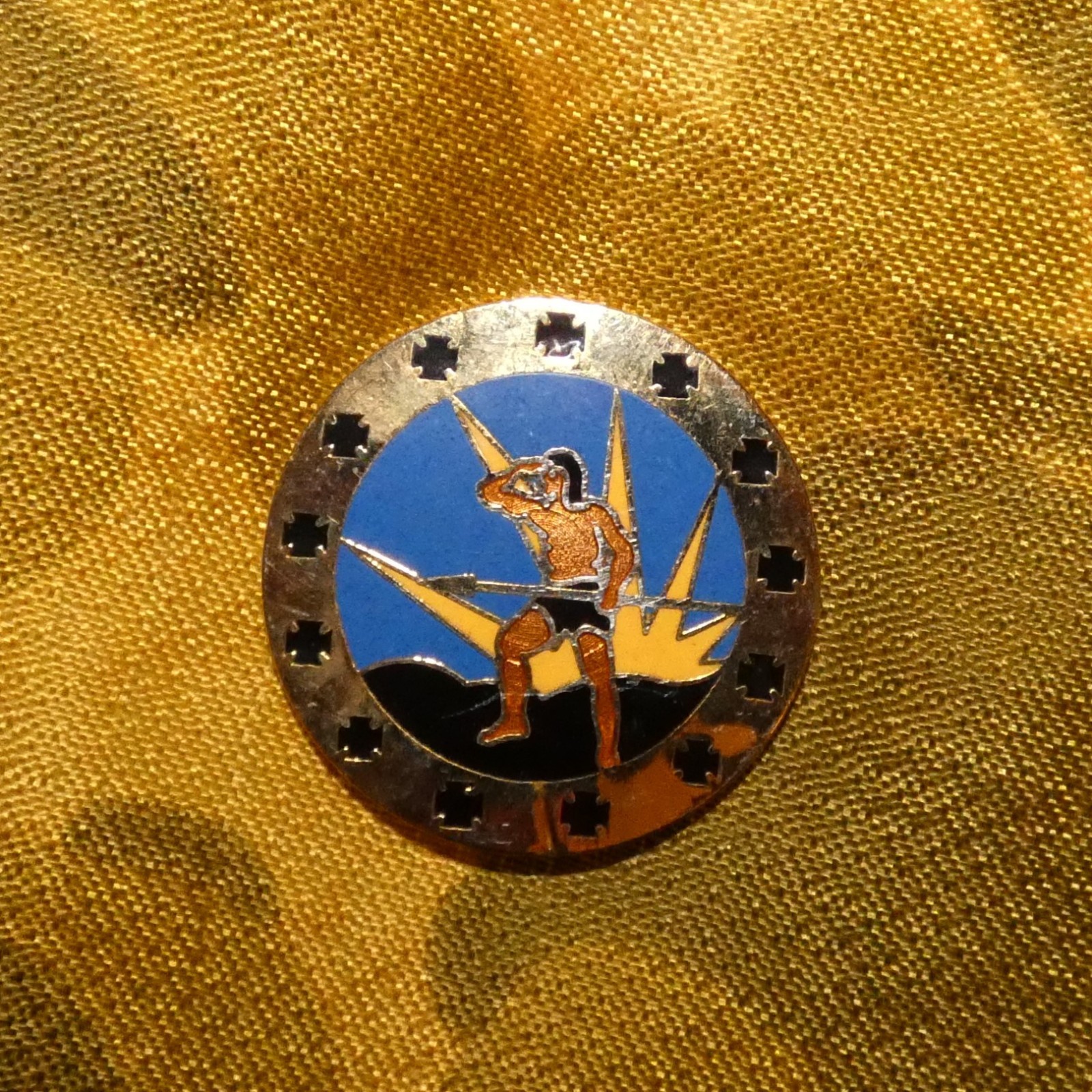 Vintage USAAF 1st Recon Squadron Cloisonne DUI-style Unit Crest