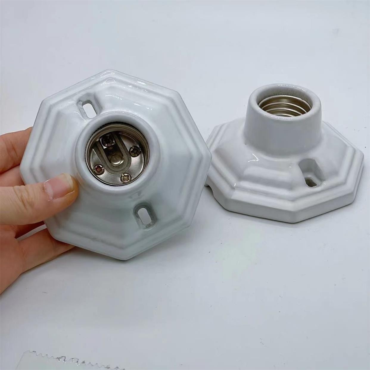 1x E26 E27 Light Socket Porcelain Ceramic Screw Socket Lamp Holder Bulb Base