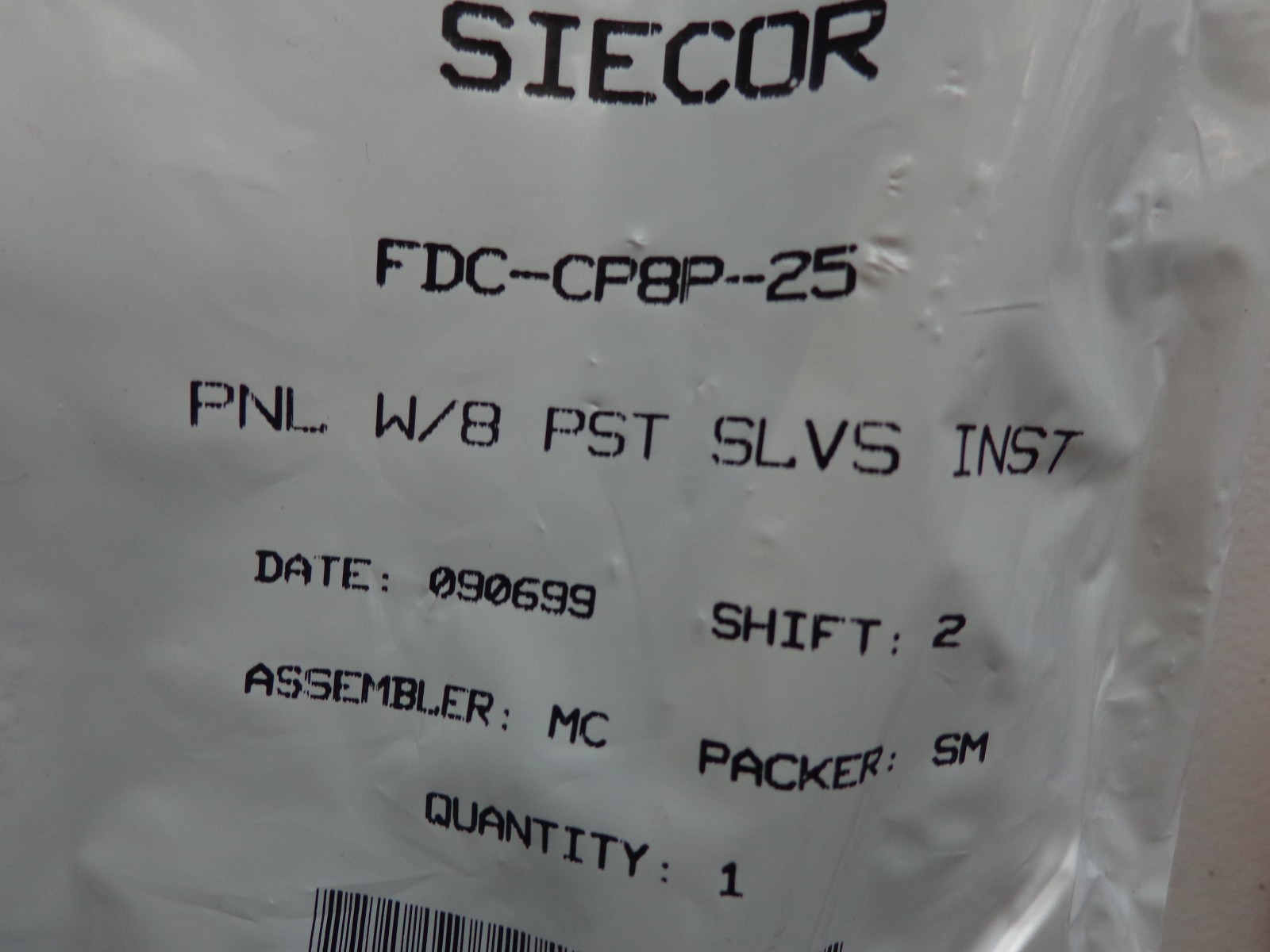 Siecor FDC-CP8P-25 - Panel Insert with 8 PST  Sleeves INST