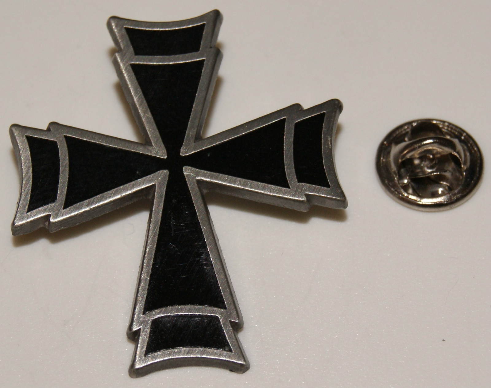 2 x Cross l Pin l Badge l Pin 354
